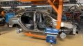 Наша съёмочная группа уже в сборочном цехе, а массовое появление новеньких «Azimut» на конвейере все ближе