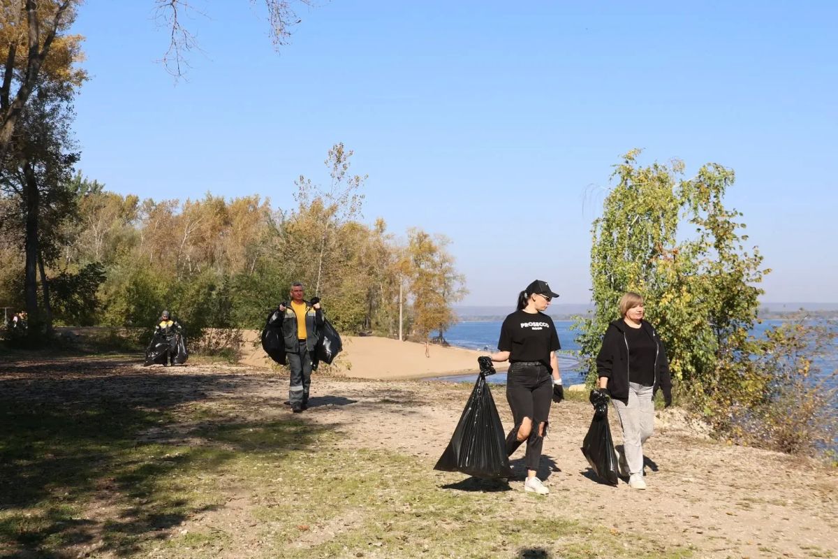 В Новокуйбышевске прошла экологическая акция по очистке водоохранной зоны реки Волга в районе РЖС Гранный В Новокуйбышевске прошла экологическая акция по очистке водоохранной зоны реки Волга в районе РЖС Гранный