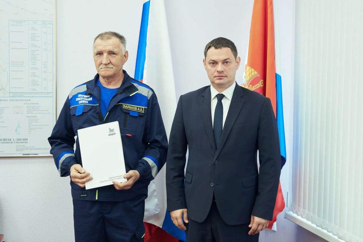 Сергей Володченков поблагодарил спасателей за ликвидацию последствий атаки БПЛА Сергей Володченков поблагодарил спасателей за ликвидацию последствий атаки БПЛА