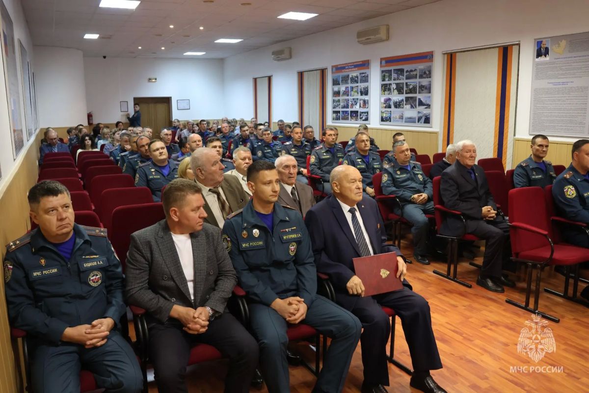 Торжественное собрание ко Дню гражданской обороны: в Самаре отметили 94ю годовщину службы Торжественное собрание ко Дню гражданской обороны: в Самаре отметили 94ю годовщину службы