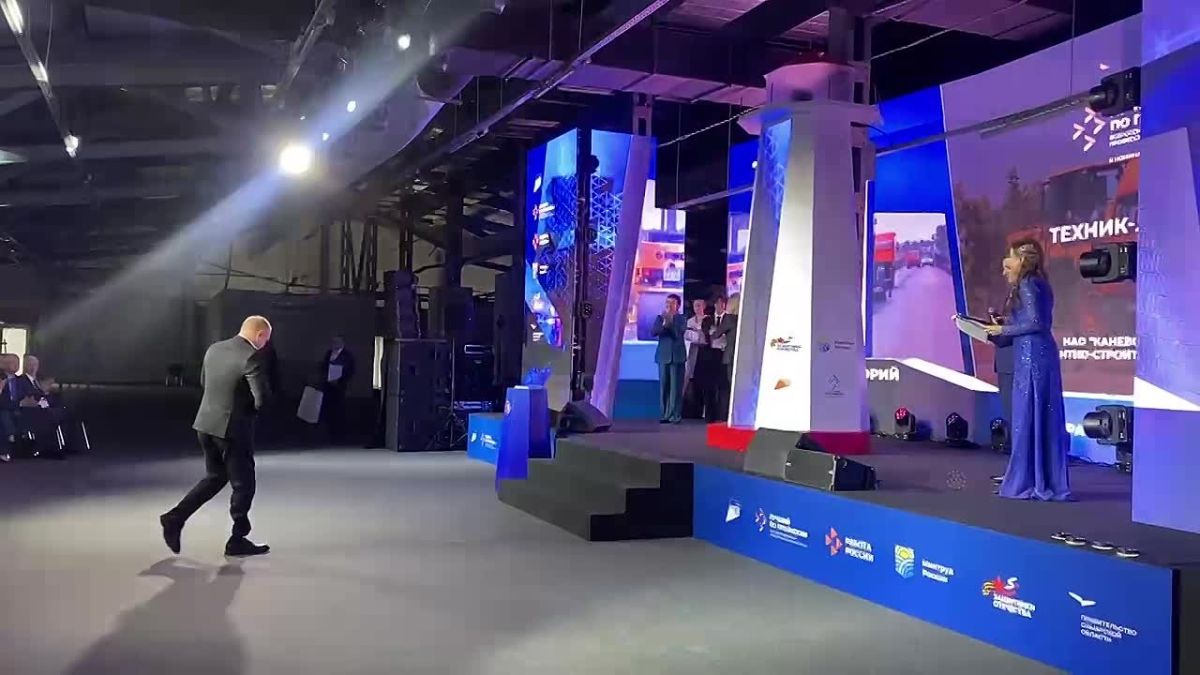 Подведены итоги финального этапа Всероссийского конкурса профмастерства «Лучший по профессии» в номинации «Второй старт» 3 место занял Владимир Павленков, Республика Татарстан 2 место - Николай Зеркалов, Липецкая область 1...