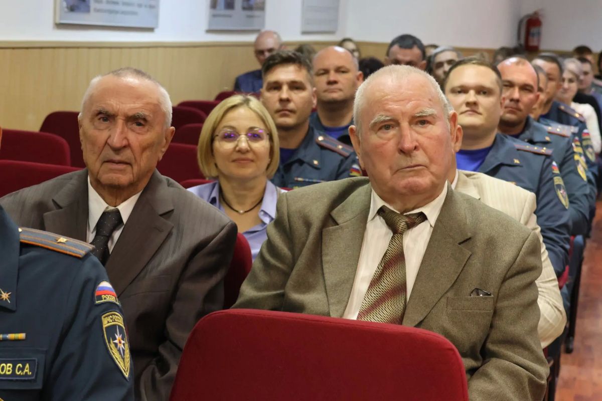 Торжественное собрание ко Дню гражданской обороны: в Самаре отметили 94ю годовщину службы Торжественное собрание ко Дню гражданской обороны: в Самаре отметили 94ю годовщину службы