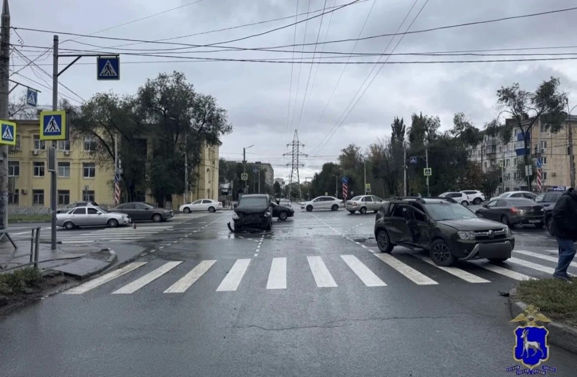 В Самаре в ДТП пострадала пассажирка Renault Duster В Самаре в ДТП пострадала пассажирка Renault Duster