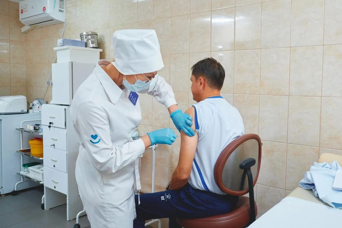 Футбольный клуб «Крылья Советов» присоединился к прививочной кампании Футбольный клуб «Крылья Советов» присоединился к прививочной кампании