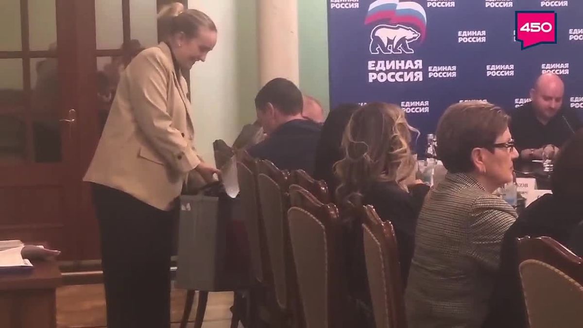 Тайным голосованием руководителем фракции партии «Единая Россия» в Самарской губдуме избран Вячеслав Романов