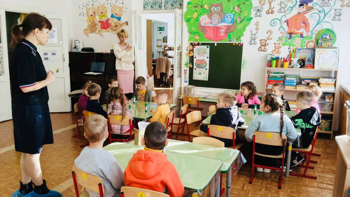 Для ребят детского сада "Дружные ребята" сотрудники Госавтоинспекции г. Жигулевск провели профилактическое мероприятие, задача которого состояла в том, чтобы сформировать у детей элементарные знания о световозвращающих...