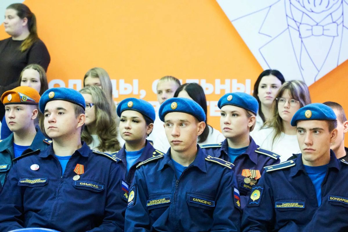 В Сызрани почтили память героев-летчиков В Сызрани почтили память героев-летчиков