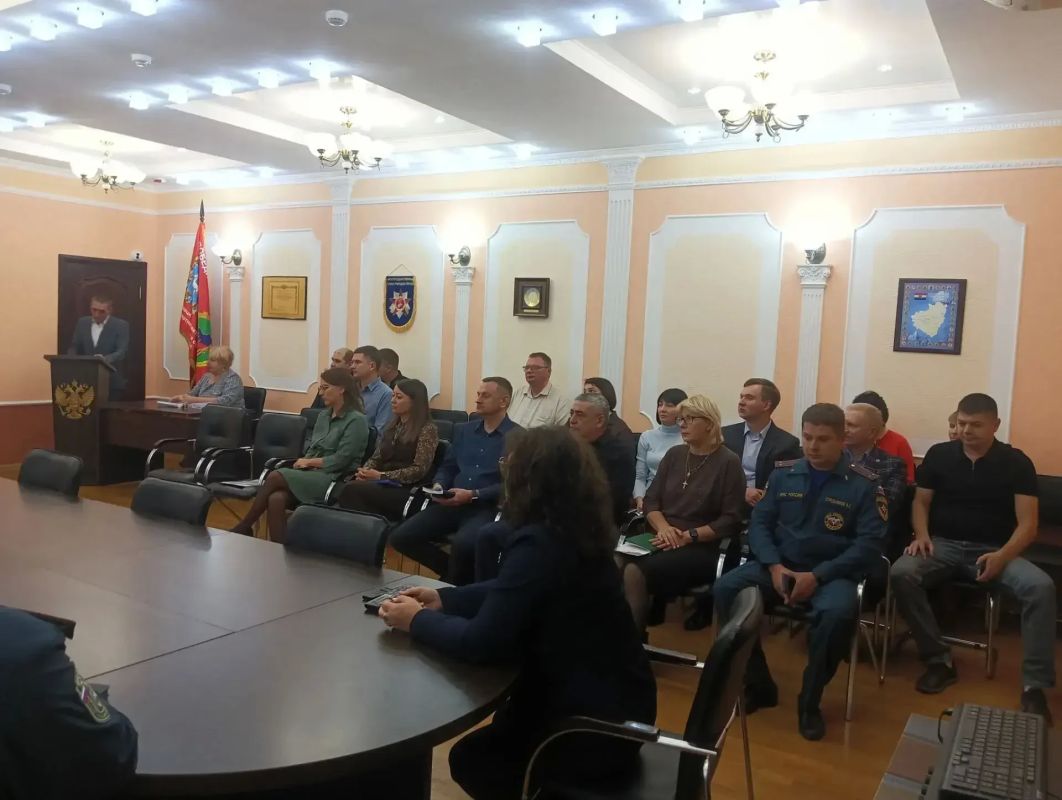 Начальник Территориального отдела Управления Роспотребнадзора по Самарской области в г. Чапаевске Куставлетова Ж.Б. приняла участие в рабочем совещании в рамках штабной тренировки по гражданской обороне под председательством... Начальник Территориального отдела Управления Роспотребнадзора по Самарской области в г. Чапаевске Куставлетова Ж.Б. приняла участие в рабочем совещании в рамках штабной тренировки по гражданской обороне под председательством...