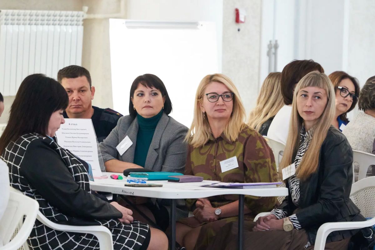 «Вызов» принят: в Сызрани обсудили профилактику социального сиротства «Вызов» принят: в Сызрани обсудили профилактику социального сиротства