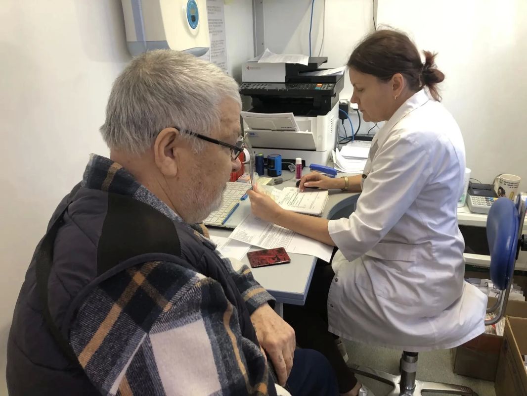 Врачи областной офтальмологической больницы провели консультации жителям Новокуйбышевска Врачи областной офтальмологической больницы провели консультации жителям Новокуйбышевска