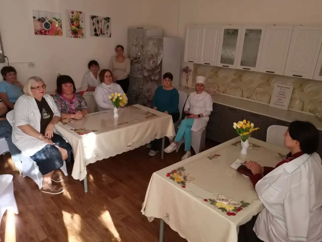 В рамках четвертого этапа просветительского проекта Лекторий «Санпросвет» специалистами Территориального отдела в г. Отрадном, на базе ГБУ СО «Дом социального обслуживания «Похвистневский» и ГКУ СО «Комплексный центр...