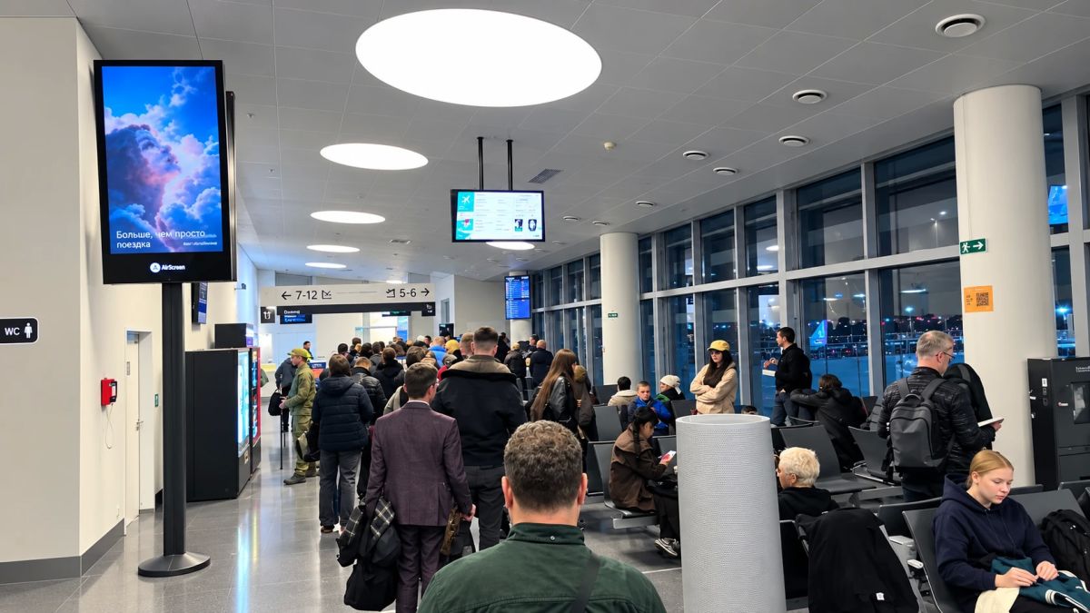 Больше 20 рейсов задержали и отменили в аэропорту Курумоч Больше 20 рейсов задержали и отменили в аэропорту Курумоч
