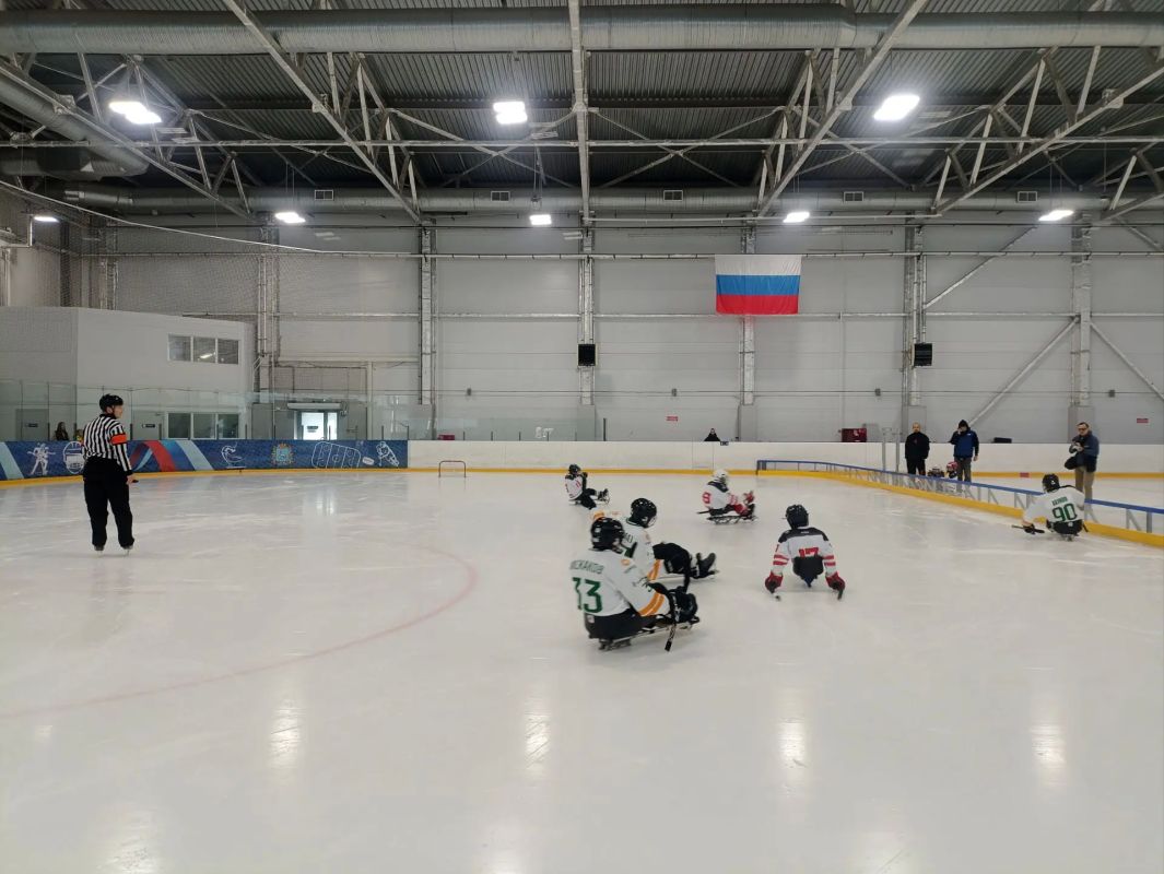 В Самаре стартовал юношеский турнир по следж-хоккею
