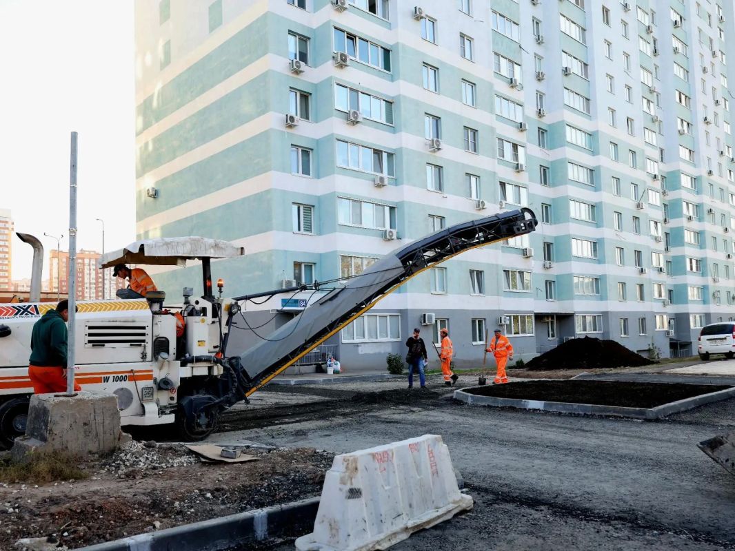 Иван Носков проверил ремонт квартальных дорог на улице Дачной в Самаре