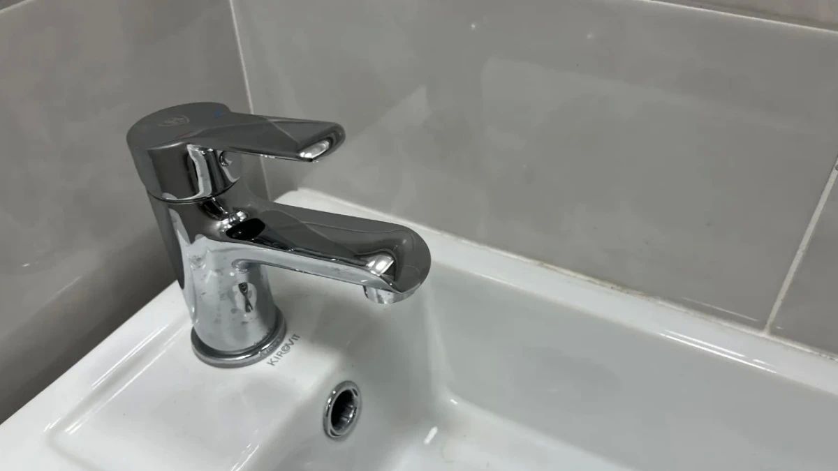 На нескольких улицах Самары отключат воду 17 октября