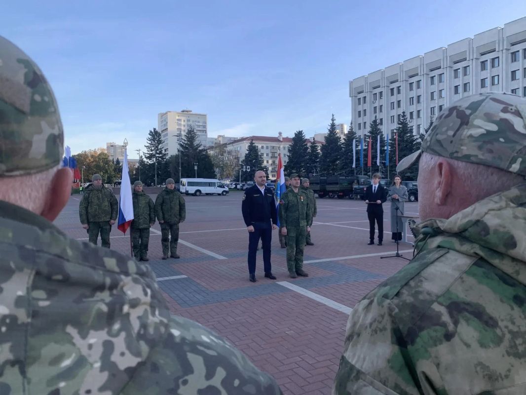 Почетным знаком губернатора Самарской области «За содействие Вооруженным силам РФ» III степени награждены шестнадцать бойцов мобильных огневых групп отряда «Барс-Крылья» Почетным знаком губернатора Самарской области «За содействие Вооруженным силам РФ» III степени награждены шестнадцать бойцов мобильных огневых групп отряда «Барс-Крылья»