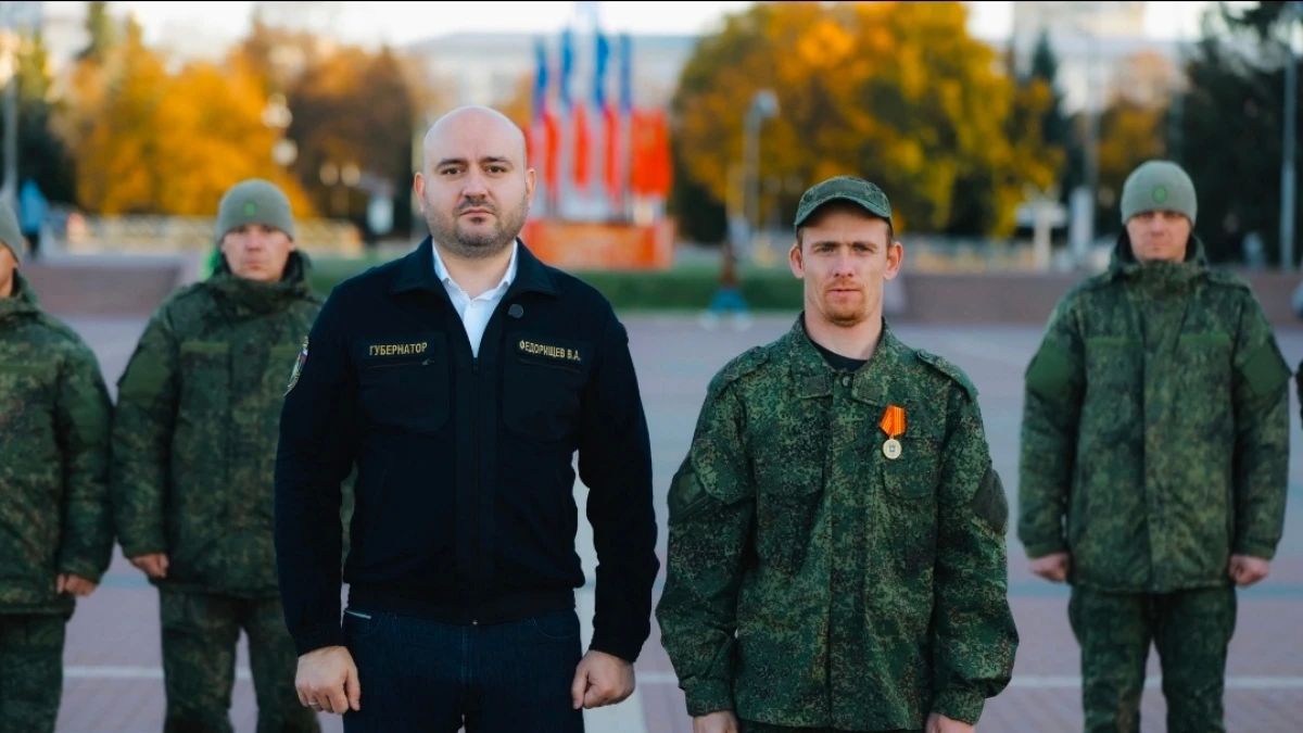 В Самаре губернатор передал спецтехнику для участников СВО и бойцов отряда «БАРС – Крылья»