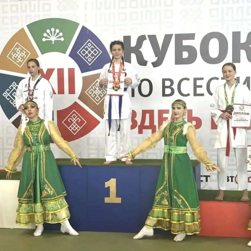 Сборная команда Самарской области - победитель всероссийских соревнований по всестилевому каратэ Сборная команда Самарской области - победитель всероссийских соревнований по всестилевому каратэ